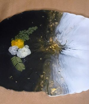 Black Resin Platter with Dried Flowers