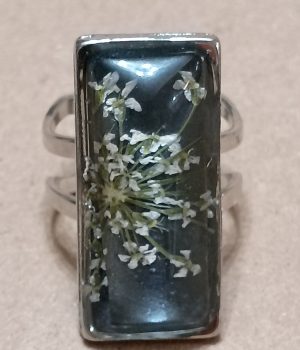 Black Resin Ring with Real Dried Lace Flower