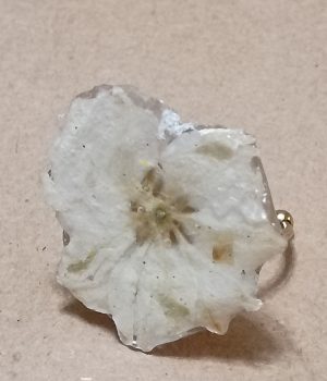White Resin Flower Ring