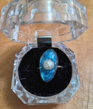 Blue Irredescent Ring with a Fresh-water Pearl